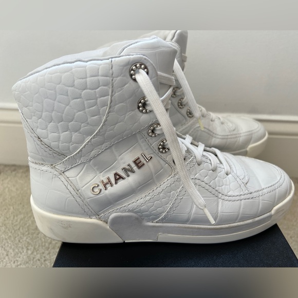 CHANEL CALFSKIN CROCODILE EMBOSSED WHITE HIGH TOP SNEAKERS - Picture 2 of 8